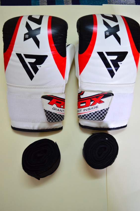 PUNCHING BAG / MMA GLOVES / HAND WRAPS - 6 - Fitness & gym equipment  on Aster Vender