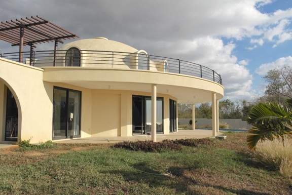 Albion location luxueuse villa 3 chambres neuve avec piscine et vue  - 0 - House  on Aster Vender