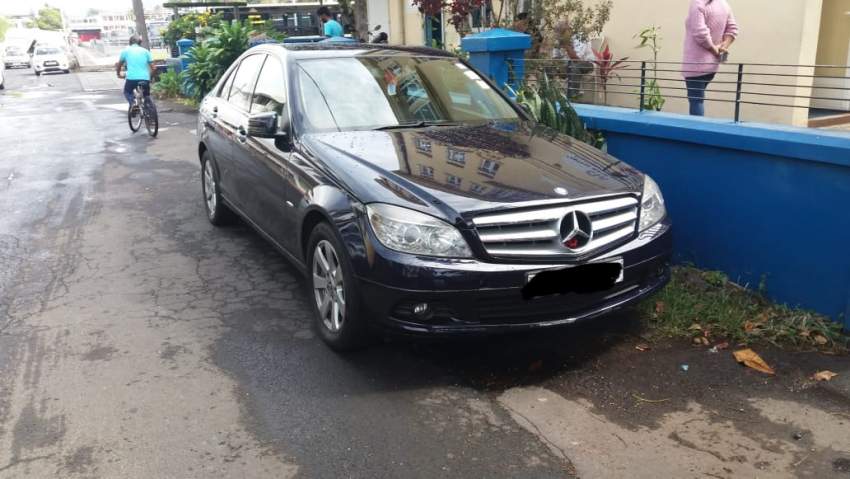 Mercedes benz - 0 - Family Cars  on Aster Vender