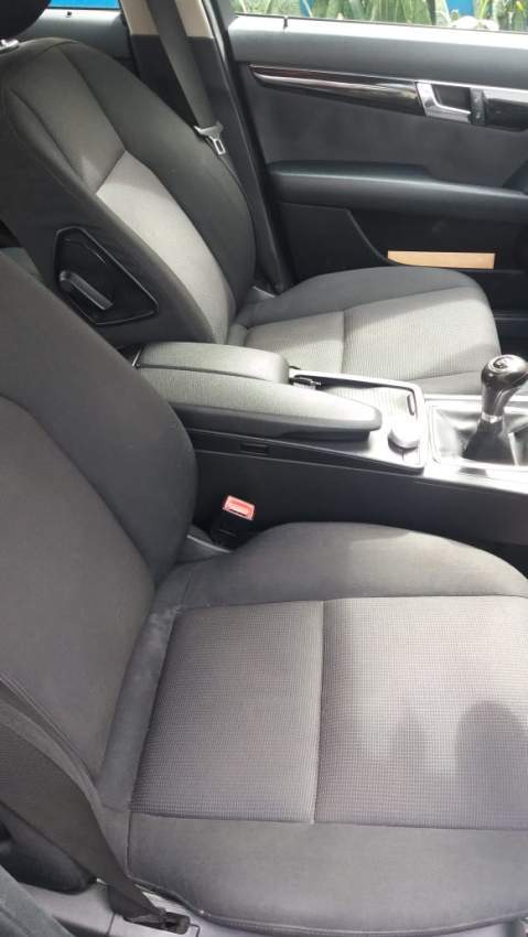 Mercedes benz - 3 - Family Cars  on Aster Vender