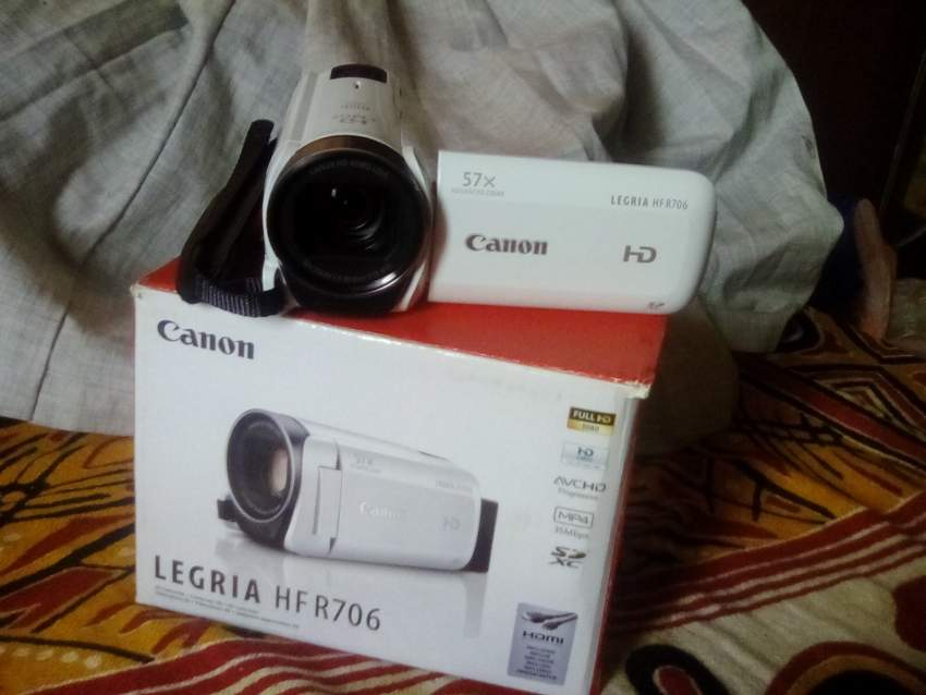 Canon Video Camera - 0 - Others  on Aster Vender