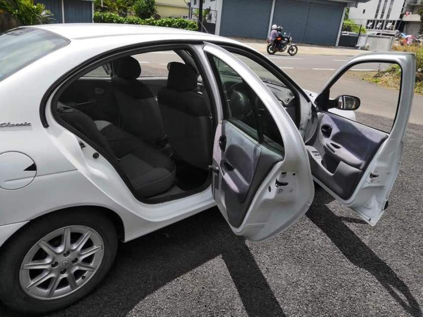 Renault megane  - 1 - Family Cars  on Aster Vender