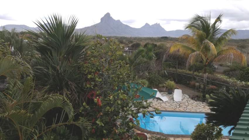 Tamarin, belle villa perchée en bordure de falaise, 360m2 sur 47perche - 0 - Villas  on Aster Vender