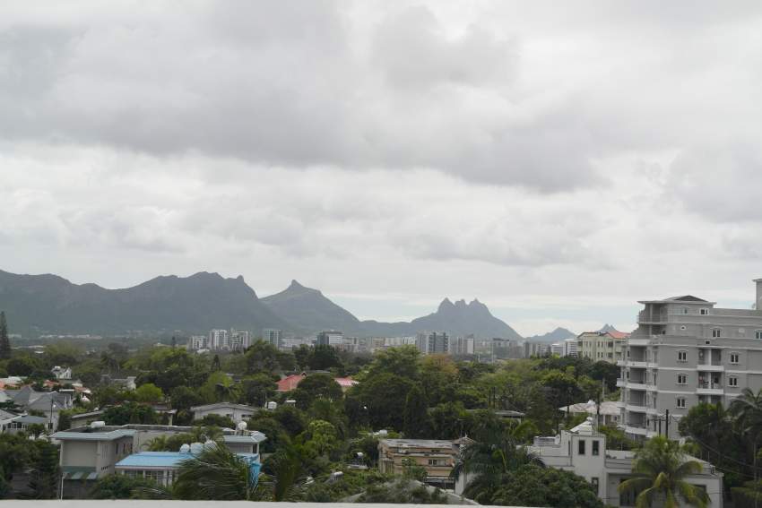Quatre Bornes penthouse 3 chambres de 350M2 avec une vue à 380° - 0 - Apartments  on Aster Vender