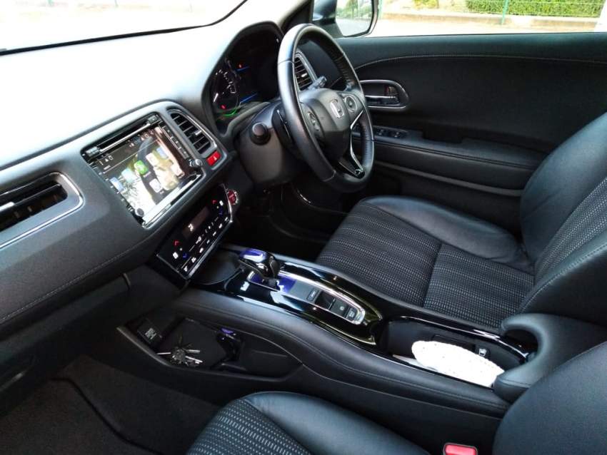 Honda Vezel HRV - 2 - SUV Cars  on Aster Vender