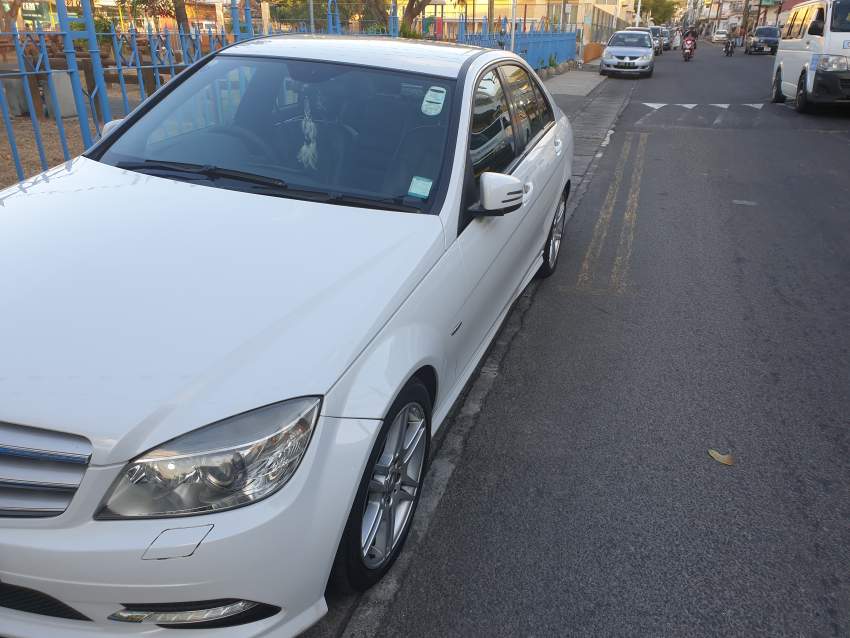 Mercedes Benz c180 AMG KOMPRESSOR - 6 - Luxury Cars  on Aster Vender