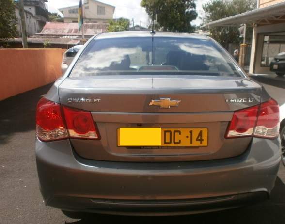 Cheverolet Cruze Lt  - 3 - Family Cars  on Aster Vender