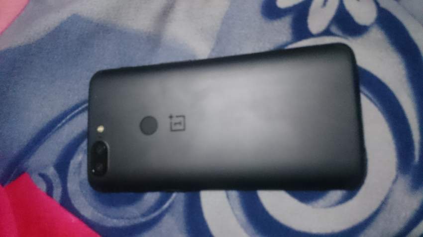 OnePlus 5T - 2 - Android Phones  on Aster Vender