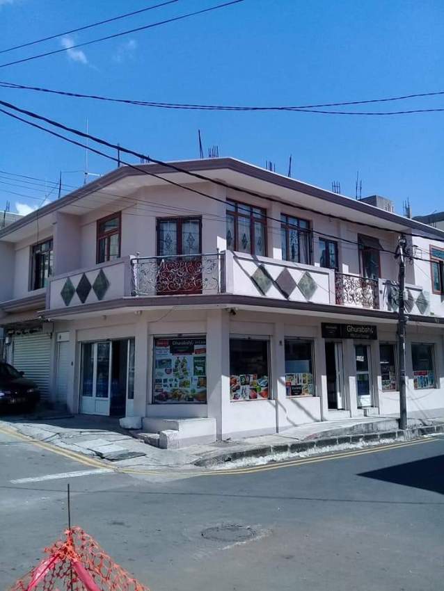 Commercial shop and home for sale - 0 - House  on Aster Vender