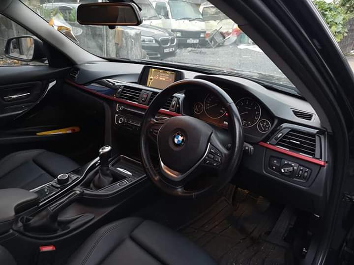 BMW 320i - 3 - Compact cars  on Aster Vender