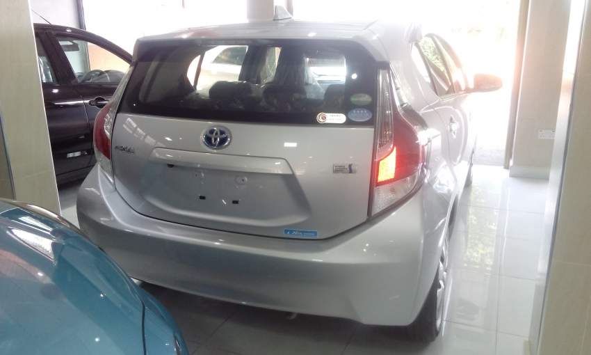 Toyota Aqua - 5 - Family Cars  on Aster Vender