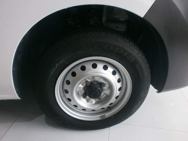 NISSAN NV200 - 4 - Cargo Van (Delivery Van)  on Aster Vender