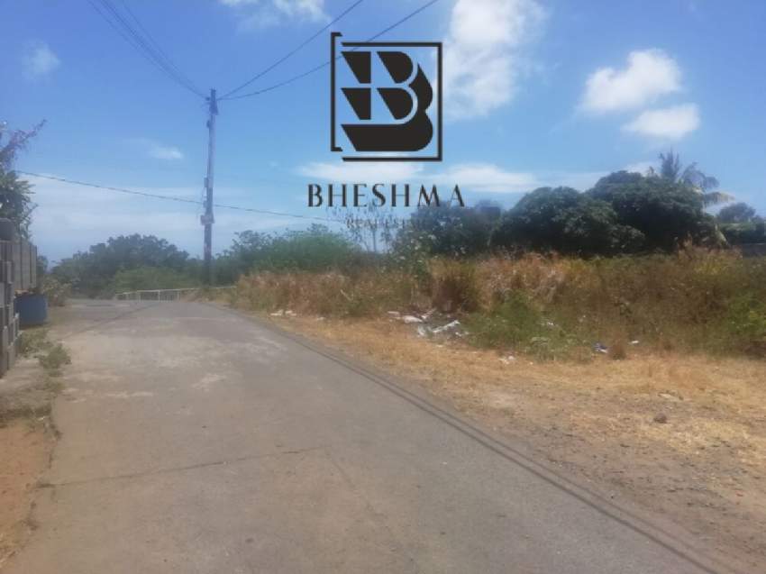 18.78 perches in Roche Terre @Rs 1,900,000 - 6 - Land  on Aster Vender