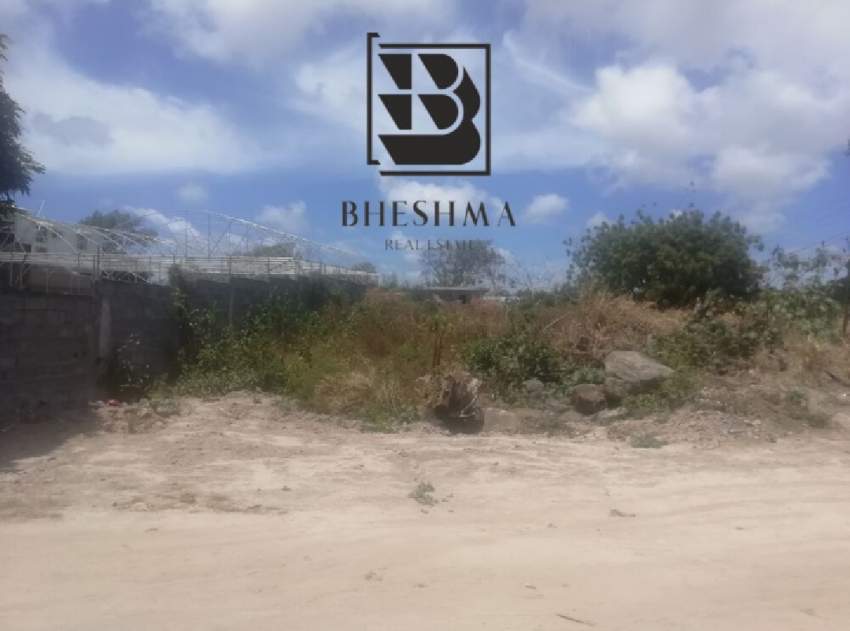 18.78 perches in Roche Terre @Rs 1,900,000 - 2 - Land  on Aster Vender