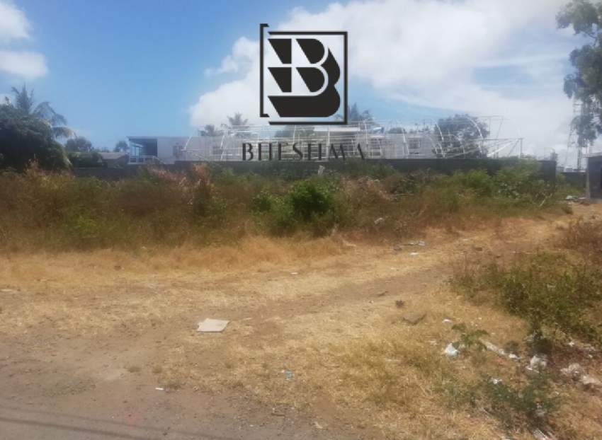 18.78 perches in Roche Terre @Rs 1,900,000 - 1 - Land  on Aster Vender