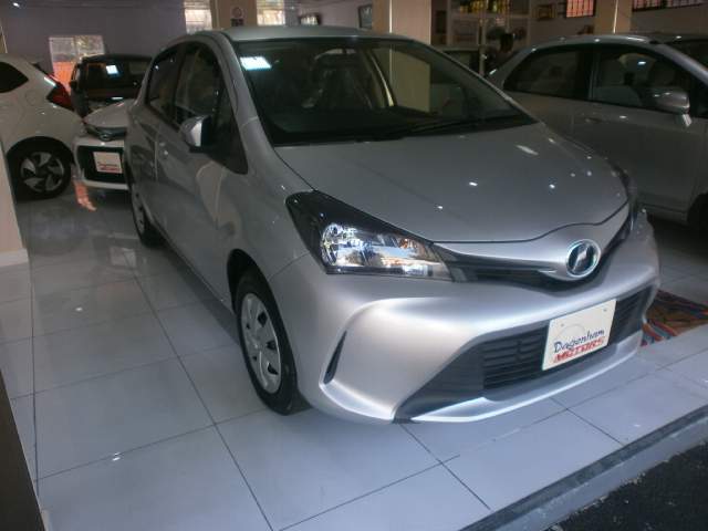 Toyota vitz - 1 - Family Cars  on Aster Vender