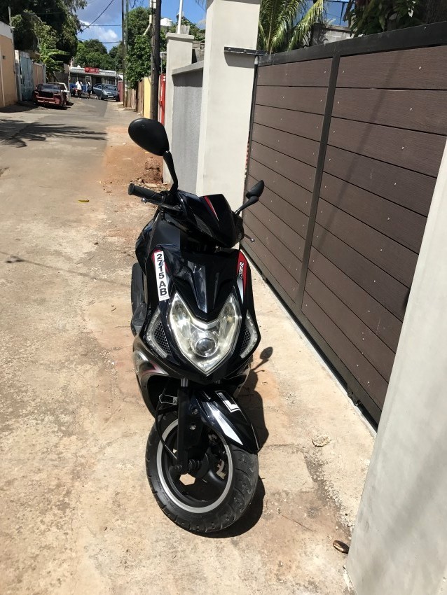 Scooter  - 1 - Scooters (above 50cc)  on Aster Vender