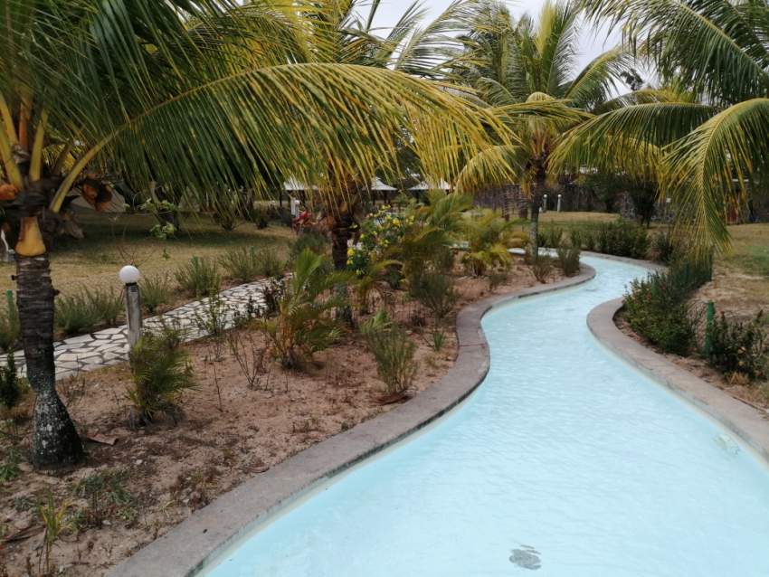 Studio Mur 2.5 m opp Public Beach, Bain Boeuf - 0 - Apartments  on Aster Vender