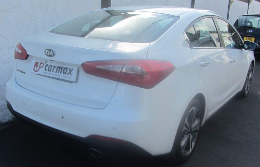 Kia Cerato - 2013 - 3 - Family Cars  on Aster Vender