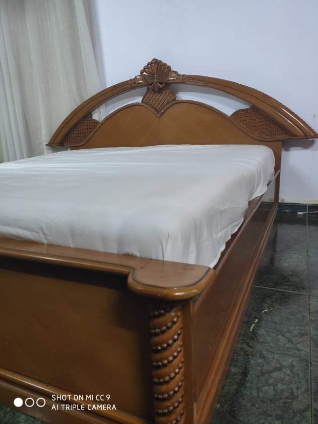 Teak king size bed - 2 - Bedroom Furnitures  on Aster Vender