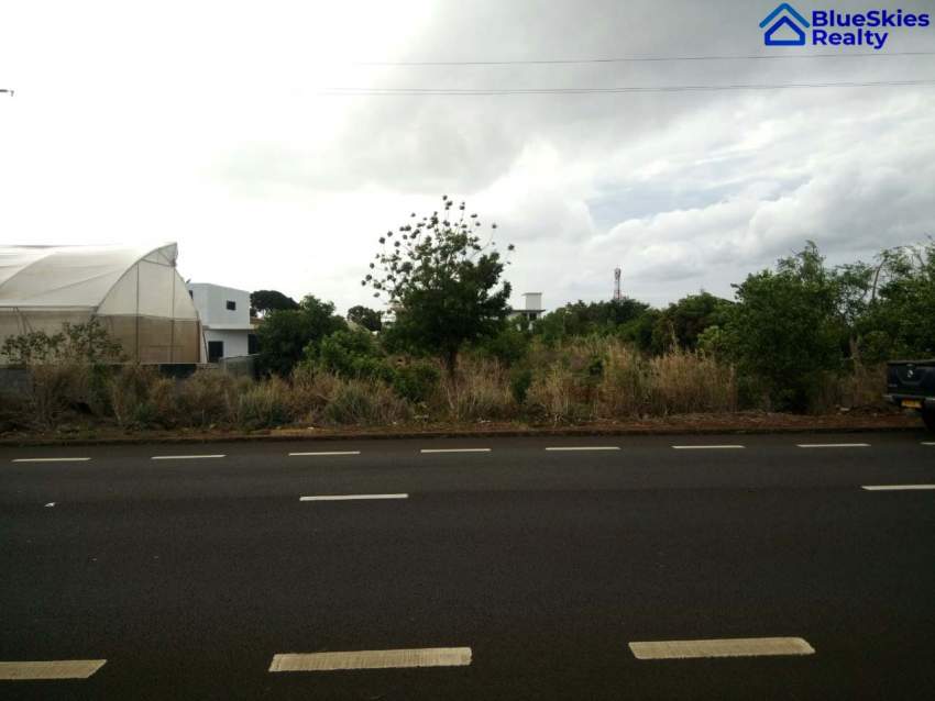 10 Perches first position bypass Triolet - 2 - Land  on Aster Vender