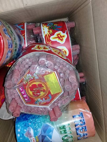 Fireworks for sale as from Rs 10 pick up la caverne vacoas on Aster Vender