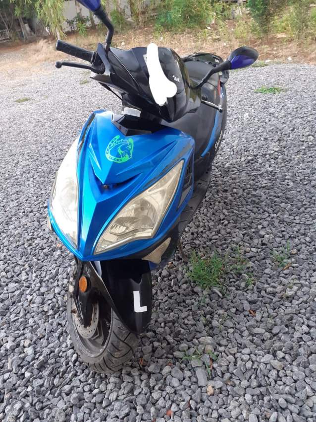 Scooter 125 cc - 4 - Scooters (above 50cc)  on Aster Vender