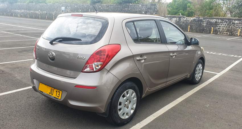 Hyundai i20 on Aster Vender