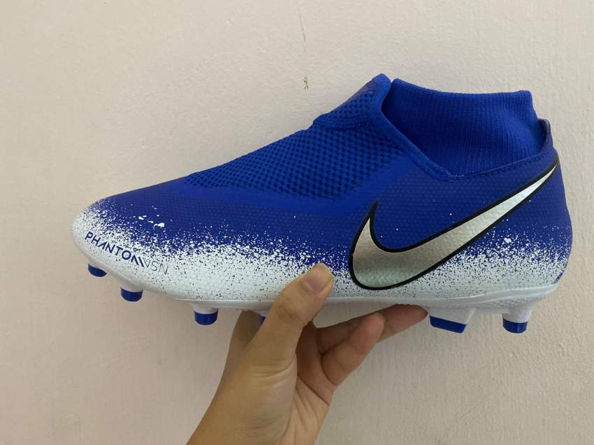 Phantom VSN Academy DF FG/MG - 0 - Sports shoes  on Aster Vender