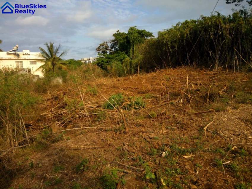 St Antoine 10,4 perches on Aster Vender
