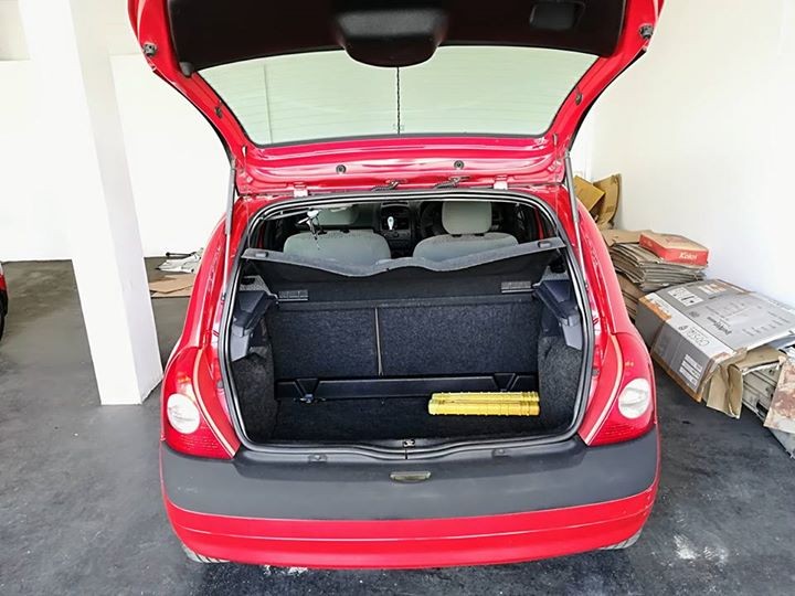 REUNAULT CLIO II YR 06 - 4 - Compact cars  on Aster Vender