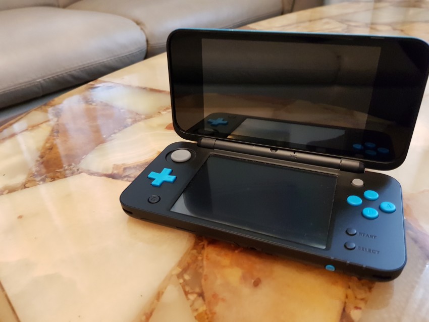 Nintendo new 2ds xl (2 month) - 1 - All electronics products  on Aster Vender
