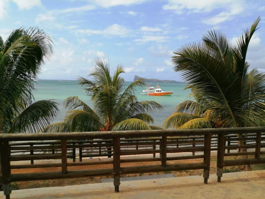 Studio Mur 2.5 m opp Public Beach, Bain Boeuf - 3 - Apartments  on Aster Vender