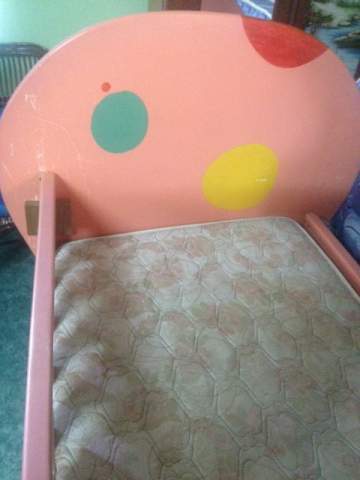 Kids Bed/Berceau - 1 - Bedroom Furnitures  on Aster Vender