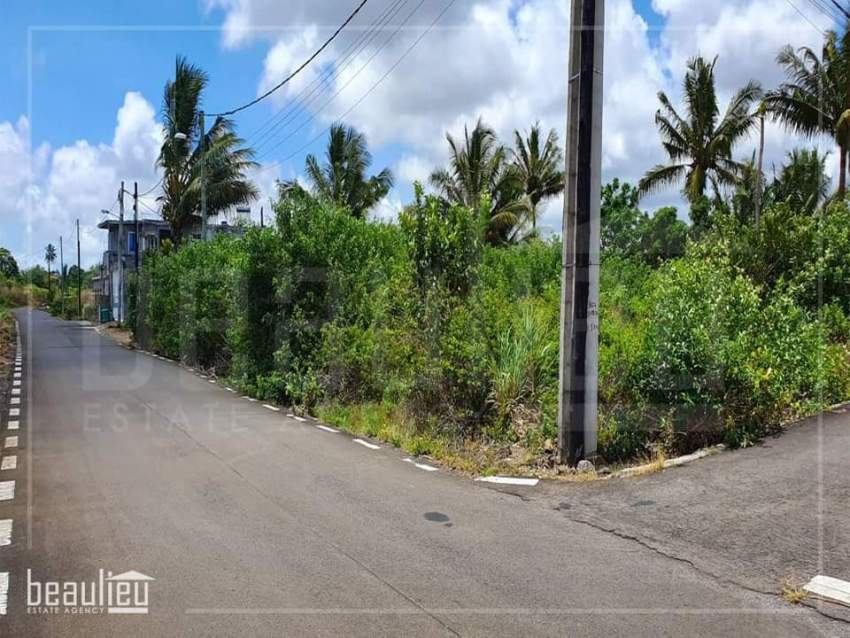 Residential land of 9 perches is for sale in Kashinath Road, Flacq - 0 - Land  on Aster Vender