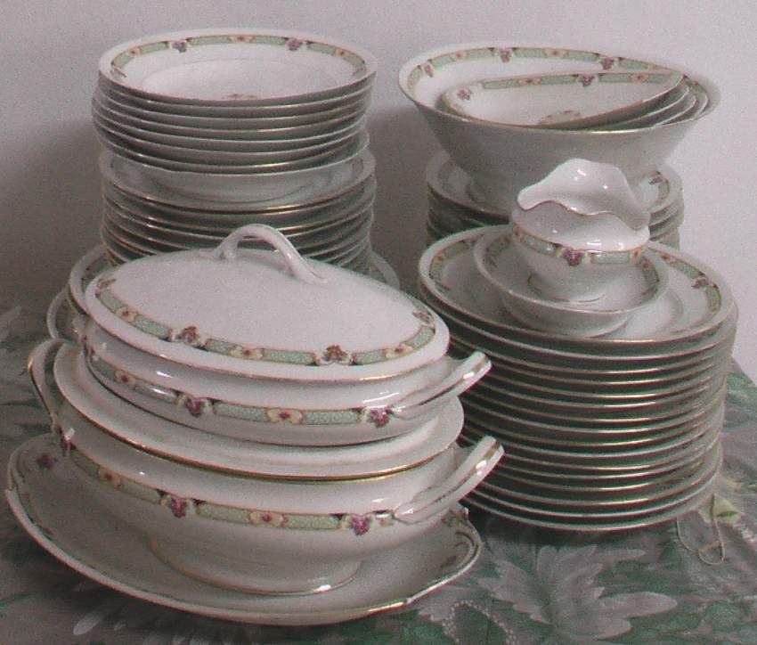 A VENDRE VAISSELLE 66 PIECES ET COUVERT ARGENT 42 PIECES STAINLESS  - 0 - Antiquities  on Aster Vender