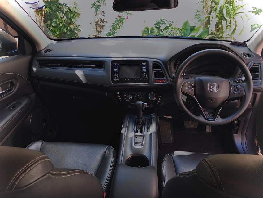 Honda HR-V - 1 - SUV Cars  on Aster Vender