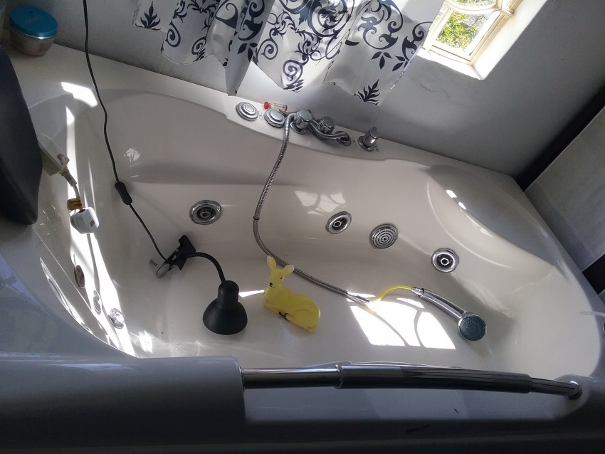 Bathtub - 1 - Bathroom  on Aster Vender