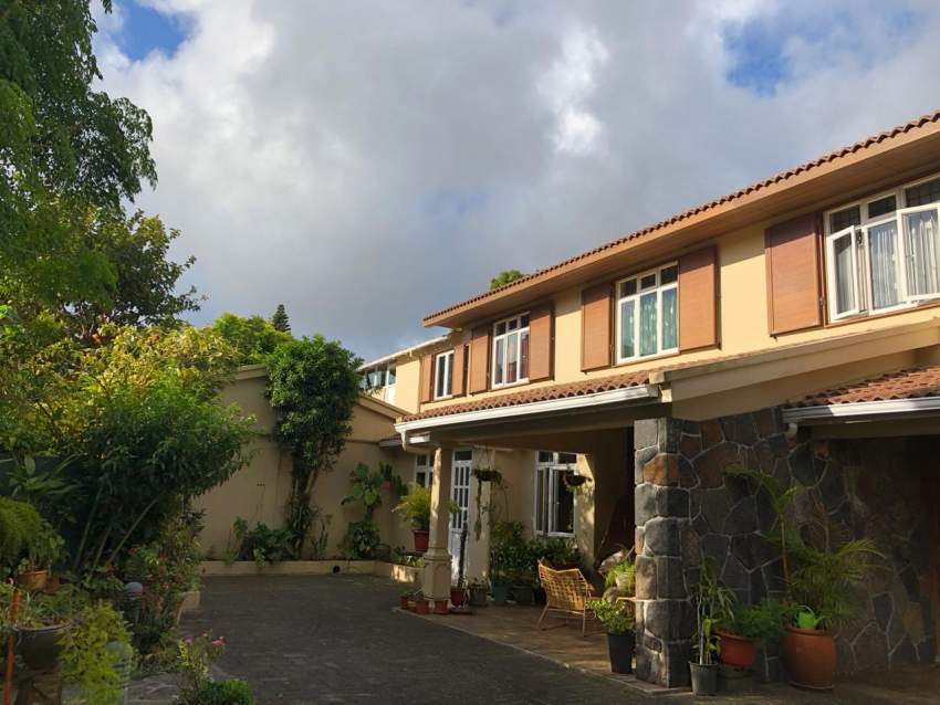 House in a quiet, green residential area in the heart of Curepipe - 0 - House  on Aster Vender