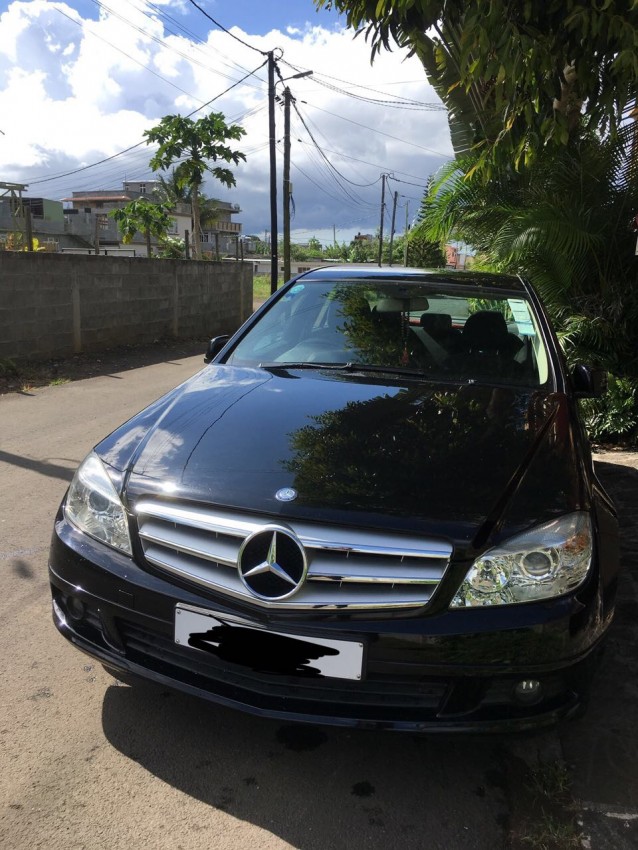 Voiture mercedes benz c180 kompressor noir - 4 - Luxury Cars  on Aster Vender