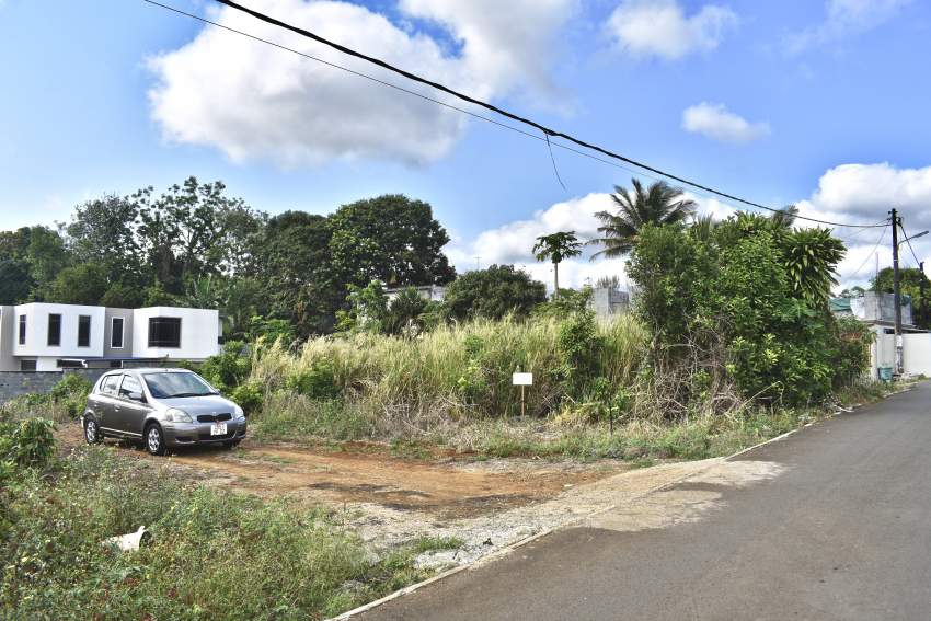 Residential/Commercial Land for Sale (11 perches) | Aster Vender...