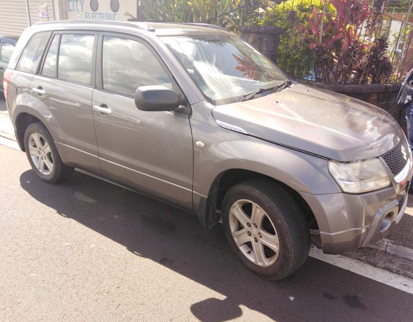 Suzuki Vitara 2.0 Full option- double traction - 1 - SUV Cars  on Aster Vender