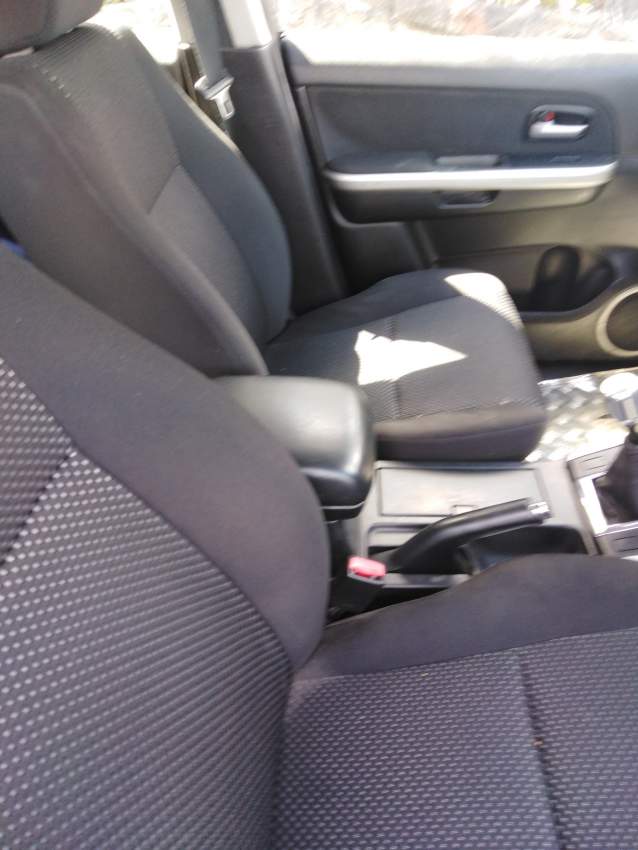 Suzuki Vitara 2.0 Full option- double traction - 4 - SUV Cars  on Aster Vender