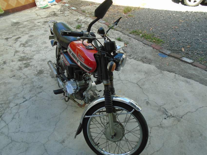 Yamaha 50 cc Motorcycle - 2 - Scooters (upto 50cc)  on Aster Vender