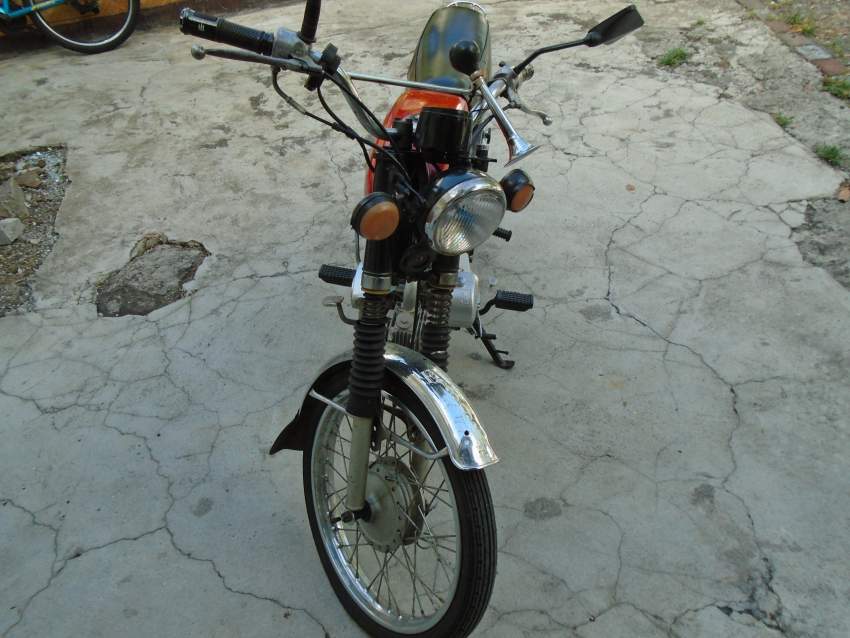 Yamaha 50 cc Motorcycle - 1 - Scooters (upto 50cc)  on Aster Vender