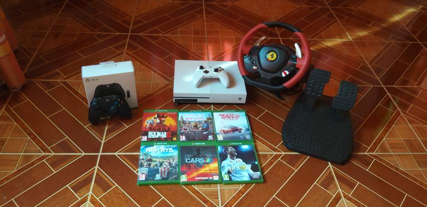 Xbox one 1 TB +6 GAMES+2 CONTROLLERS + 1 GAMING WHEEL - 1 - All electronics products  on Aster Vender