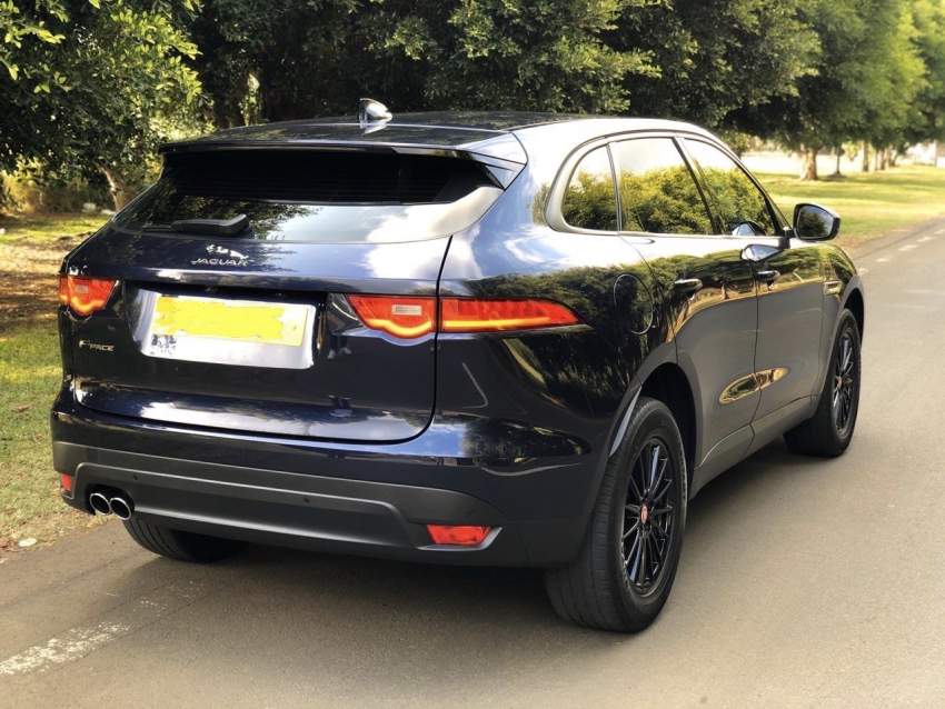 Jaguar F-Pace 2.0 - 3 - SUV Cars  on Aster Vender