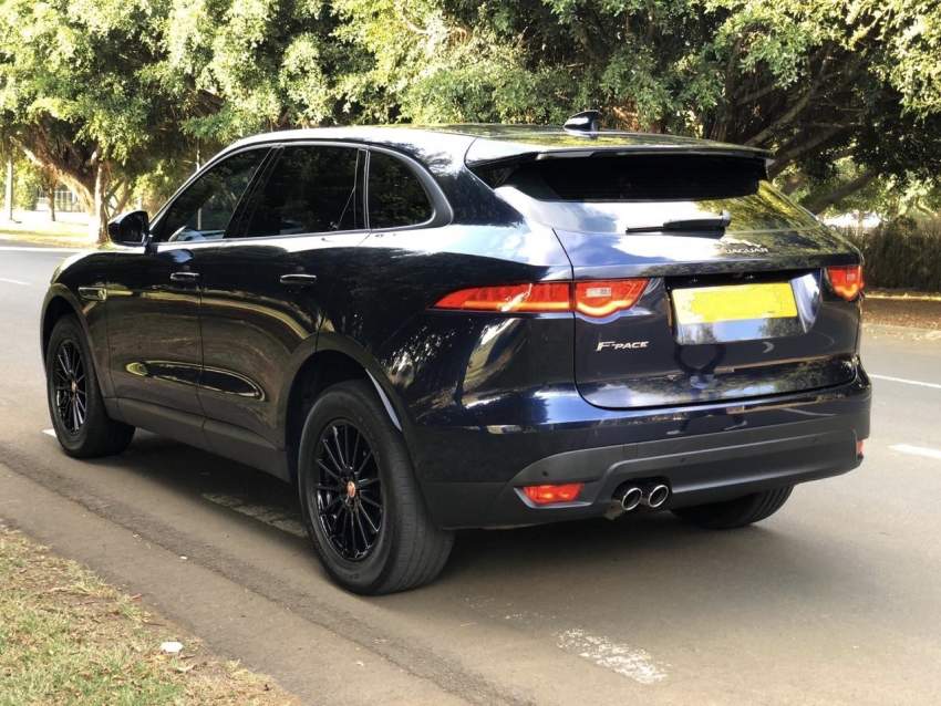 Jaguar F-Pace 2.0 - 2 - SUV Cars  on Aster Vender