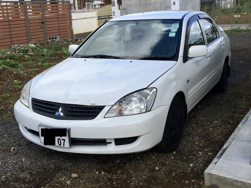 Lancer GLX - 0 - Family Cars  on Aster Vender