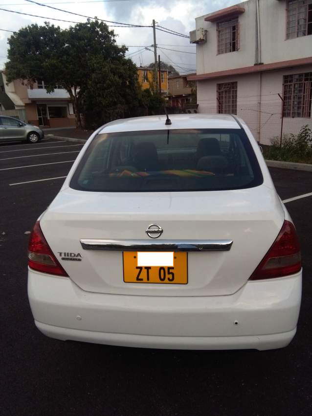 Nissan Tiida Latio  - 3 - Family Cars  on Aster Vender